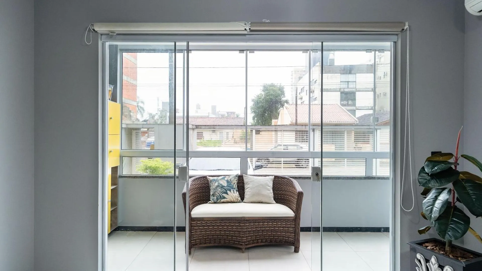 Apto A 180M Da Praia, Dois Quartos, Sala De Estar, Cozinha Completa, Churrasqueira, Wi-Fi E Vaga Privativa De Garagem Ideal Para Familias Ou Amigos Viverem Momentos Inesqueciveis Reserve Agora Mesmo Itajubá Brasile